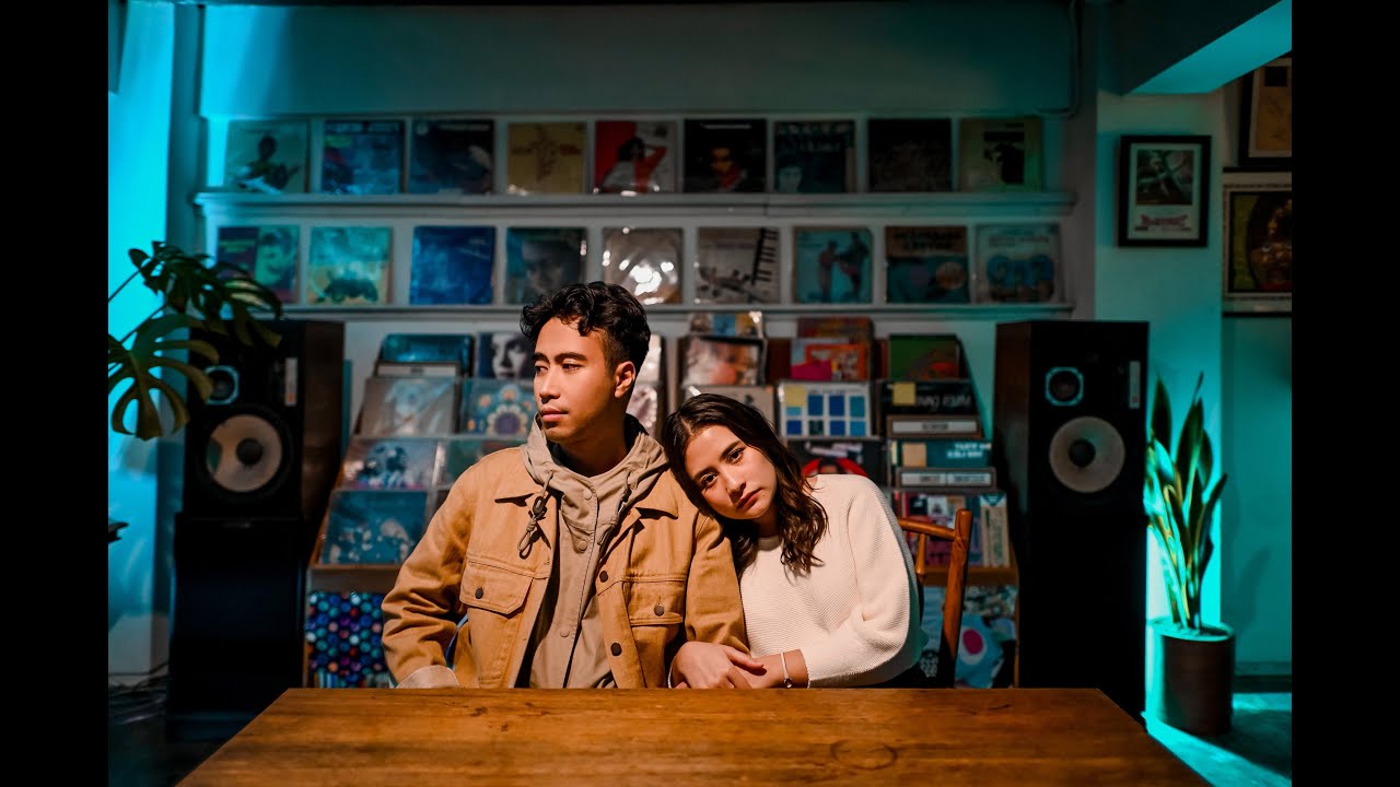 Ketulusan Cintaku (Pelangi Di Malam Hari) - Vidi Aldiano feat. Prilly Latuconsina cover art