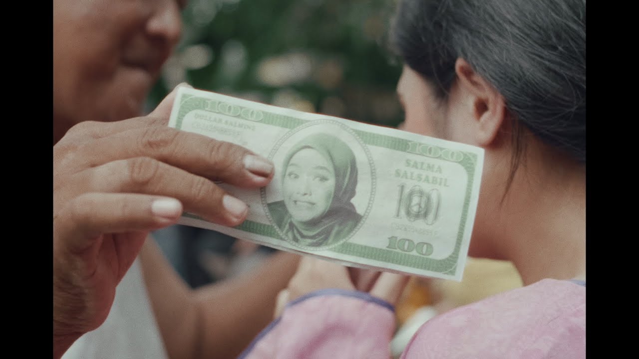 Salma Salsabil - Berharap Pada Timur (Official Music Video) cover art