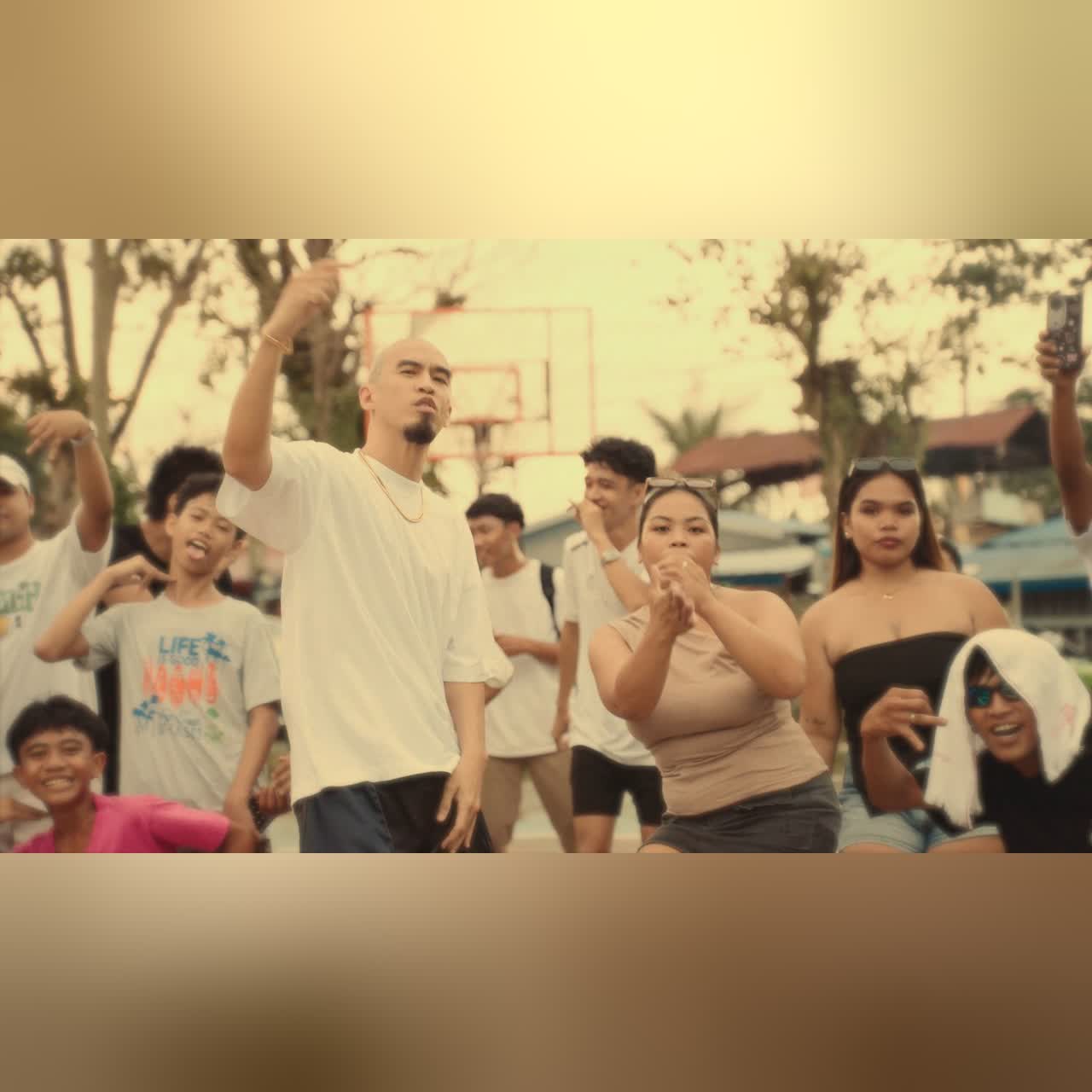 Bugoy na Koykoy - Tatlong Wife (Official Music Video) cover art