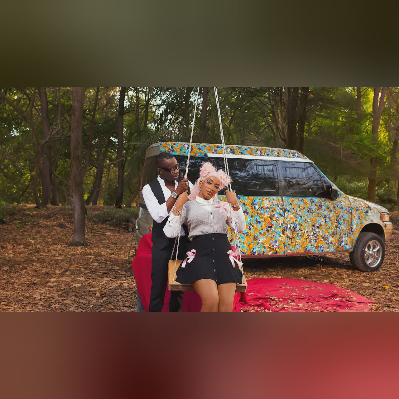 Djelykaba Bintou Feat. Sidiki Diabaté - Ma vie (Clip Officiel) cover art