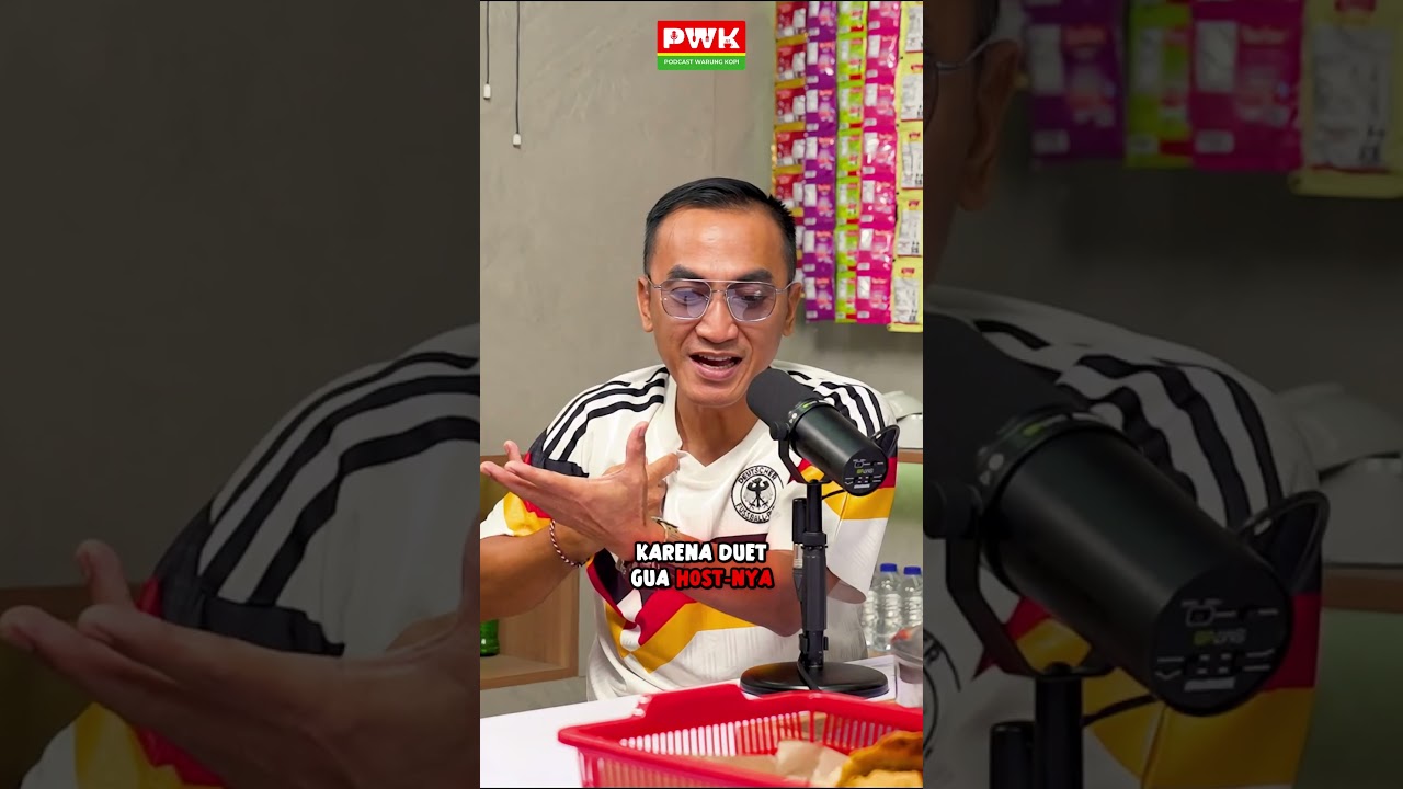 Emang parah banget Komeng kalau ngejailin cover art