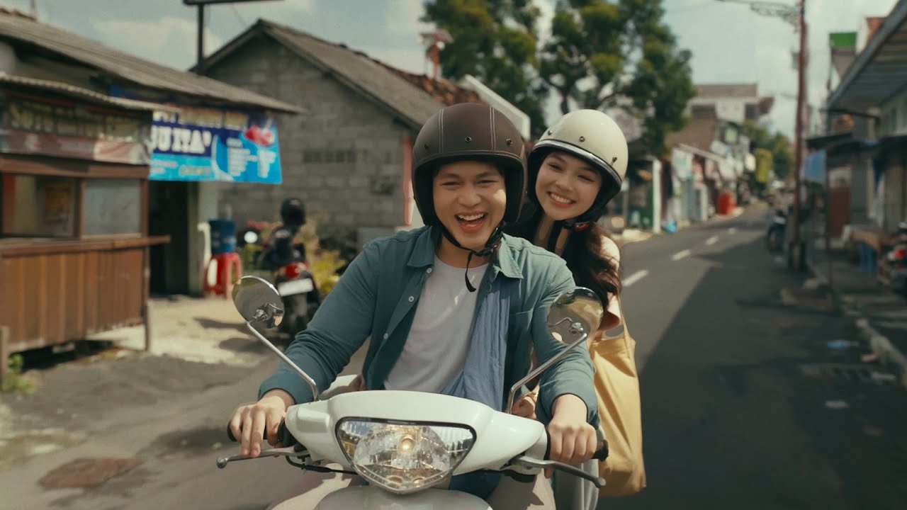 TULUS - Satu Kali (Official Music Video) cover art