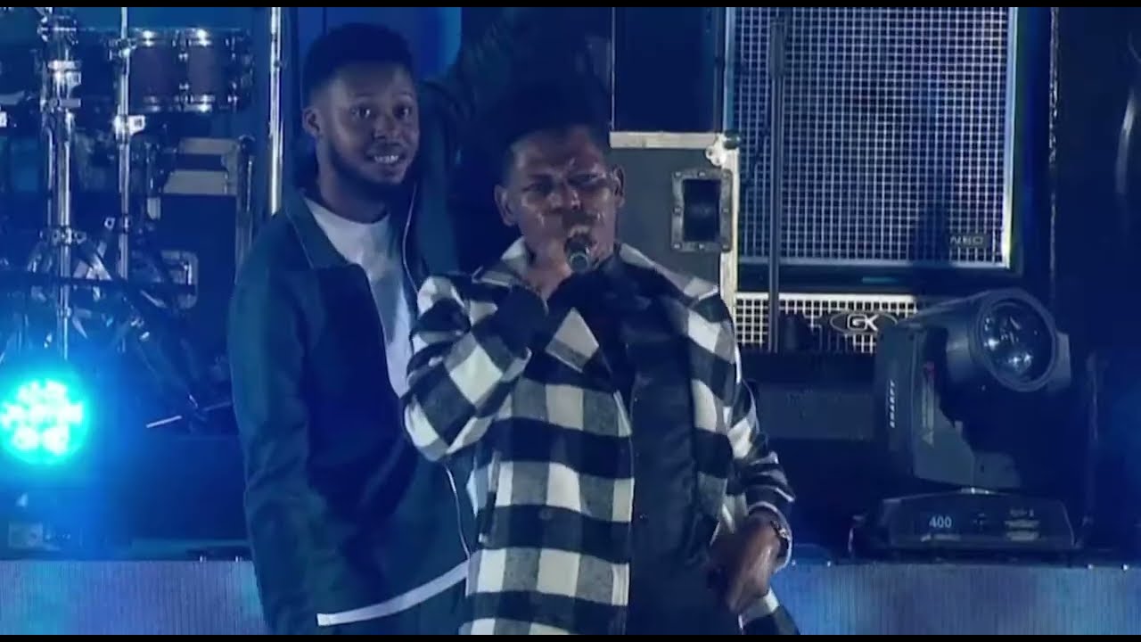 MOSES BLISS ON FIRE AT THE EXPERIENCE 17 (FULL VIDEO) singing Daddy Wey Dey Pamper & other songs. cover art