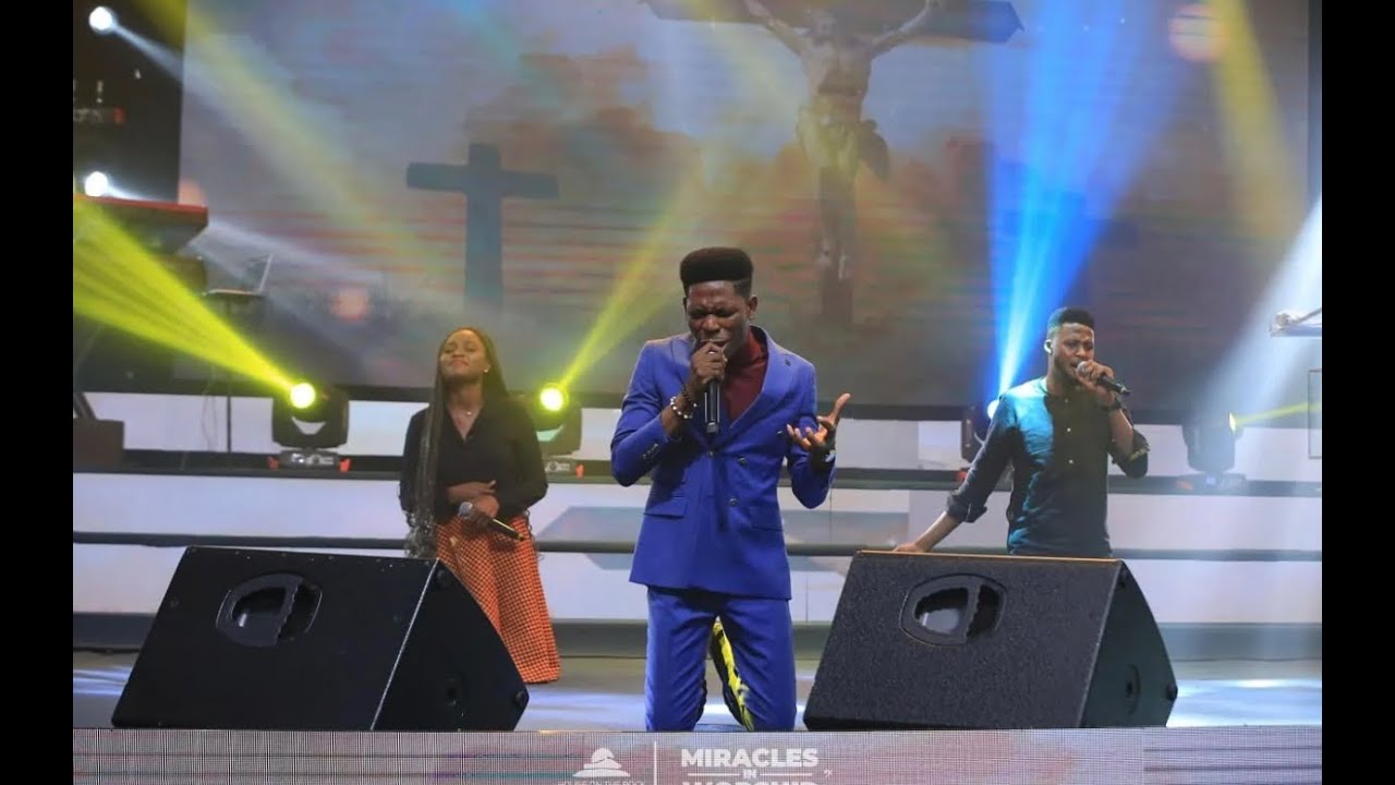 MIRACLES IN WORSHIP WITH MOSES BLISS (Full Ministration) cover art