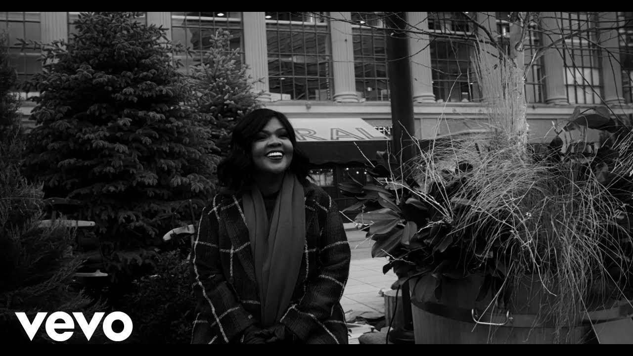 CeCe Winans - It's Christmas (Official Music Video) cover art