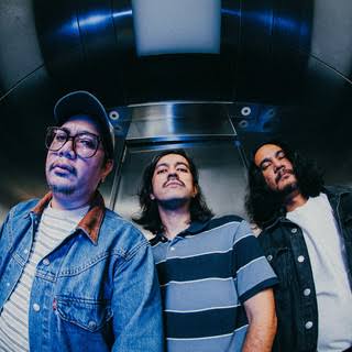 Kelompok Penerbang Roket cover art
