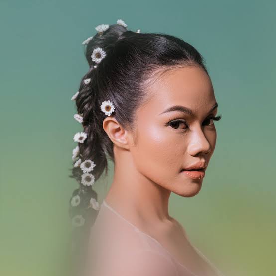 Yura Yunita cover art