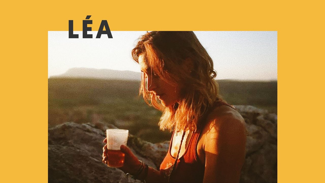 Léa : Des plans à trois au trouple • Entre nos lèvres (Podcast) cover art