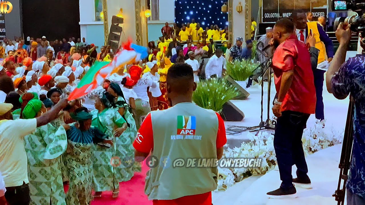 Latest praise and worship with the good people of Ebonyi cover art
