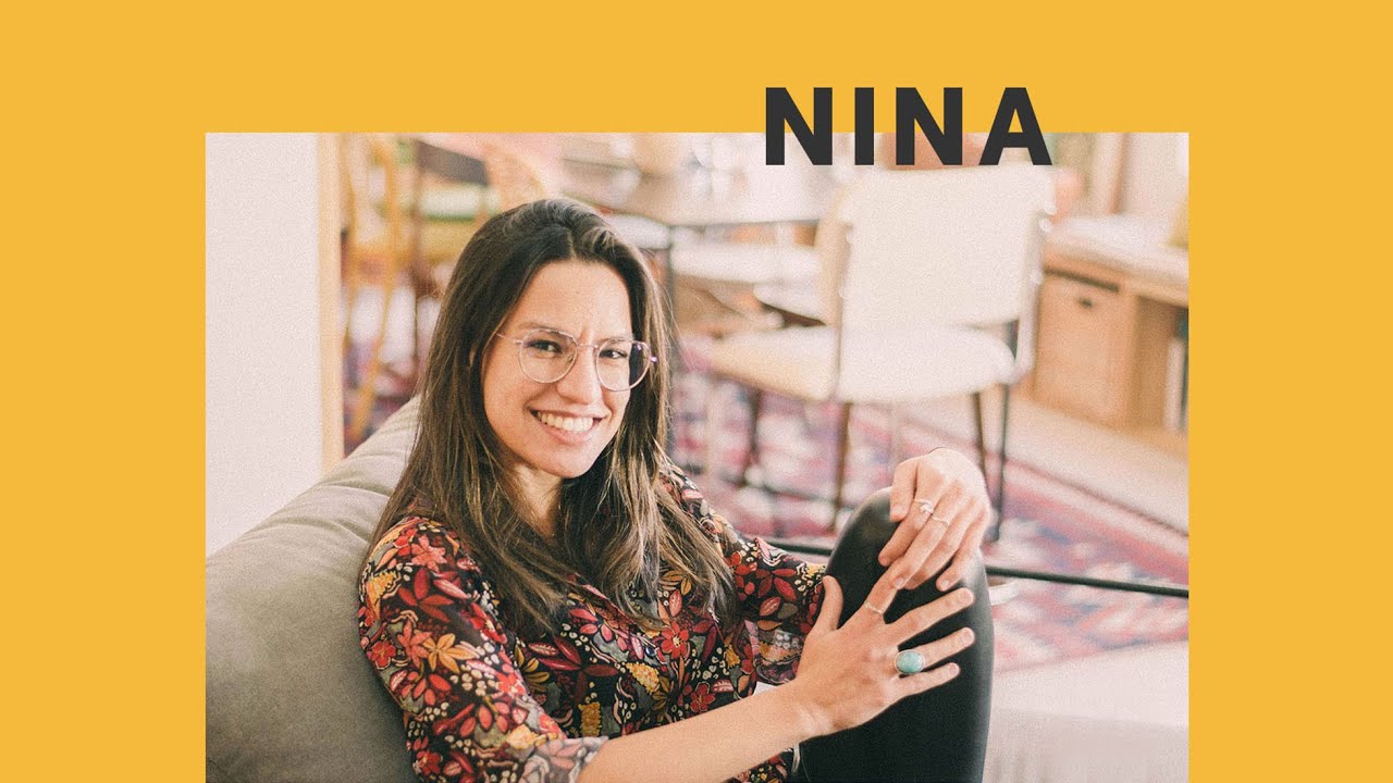Nina : Devenir sexologue pour guérir ses blessures • Entre nos lèvres (Podcast) cover art