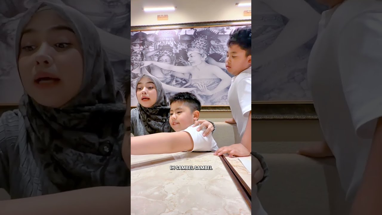 Gemes Banget! Lihat deh #riaricis cover art