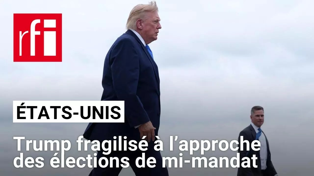 États-Unis: Donald Trump au plus bas dans les sondages à trois mois des élections de mi-mandat cover art
