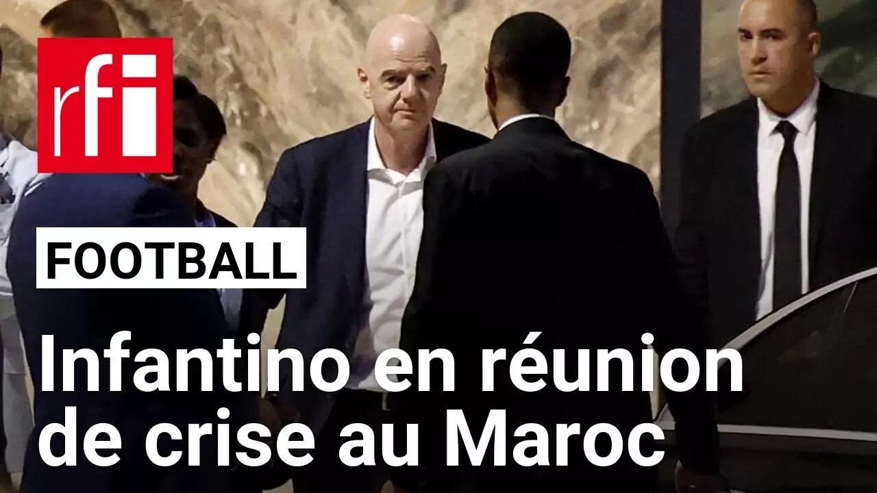 Football : Gianni Infantino accusé d'avoir promis la finale du Mondial 2030 au Maroc • RFI cover art
