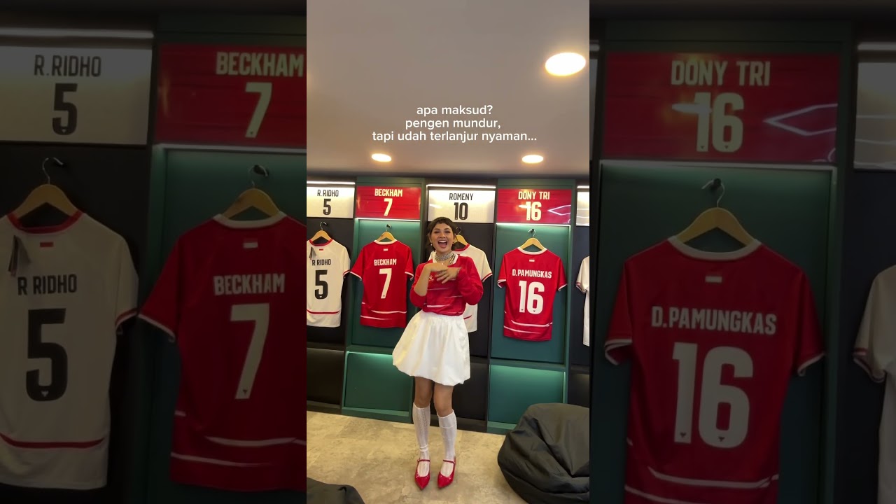 Jadi harus mundur apa gimana?