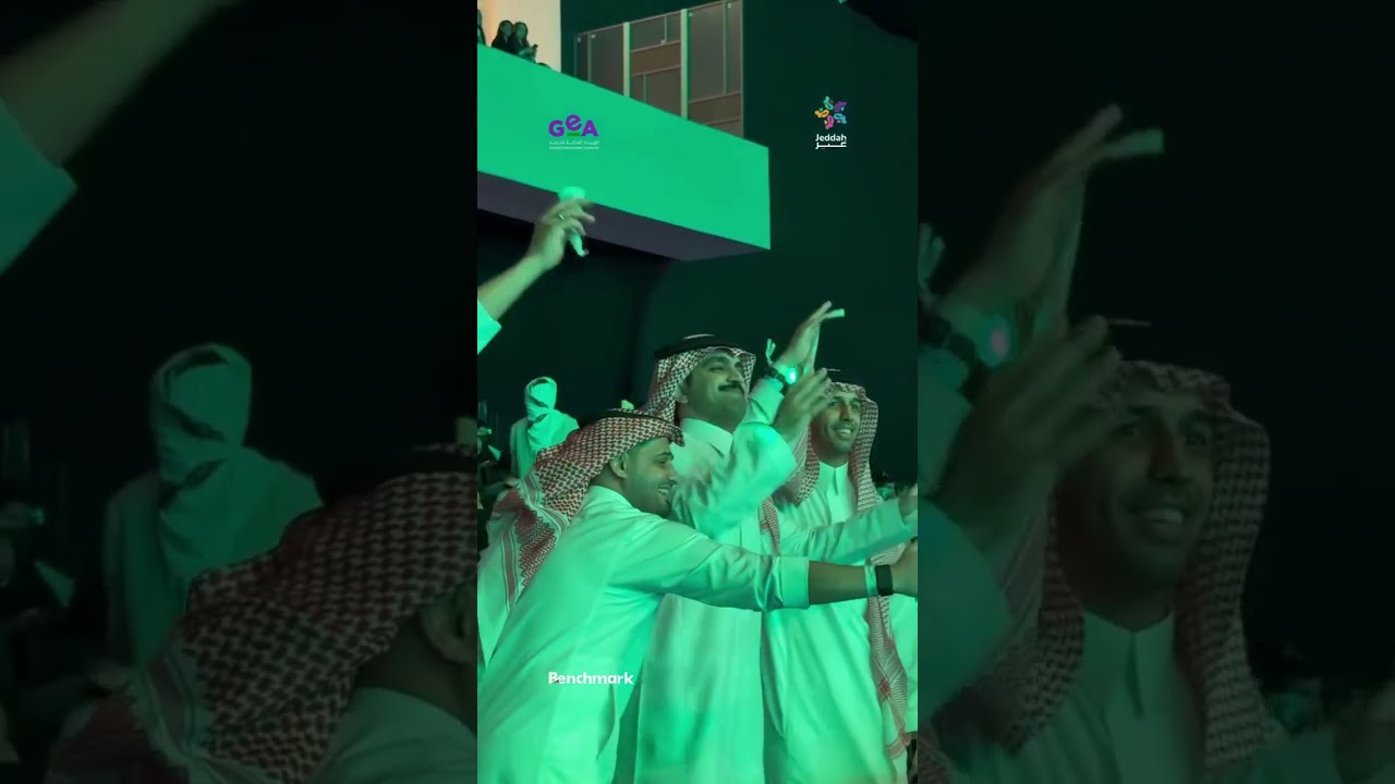 وإن حكى فيك حسادك ترىما درينا بهرج حسادك أبدأنتِ ما مثلك بهالدنيا بلد 🇸🇦💙💙 cover art