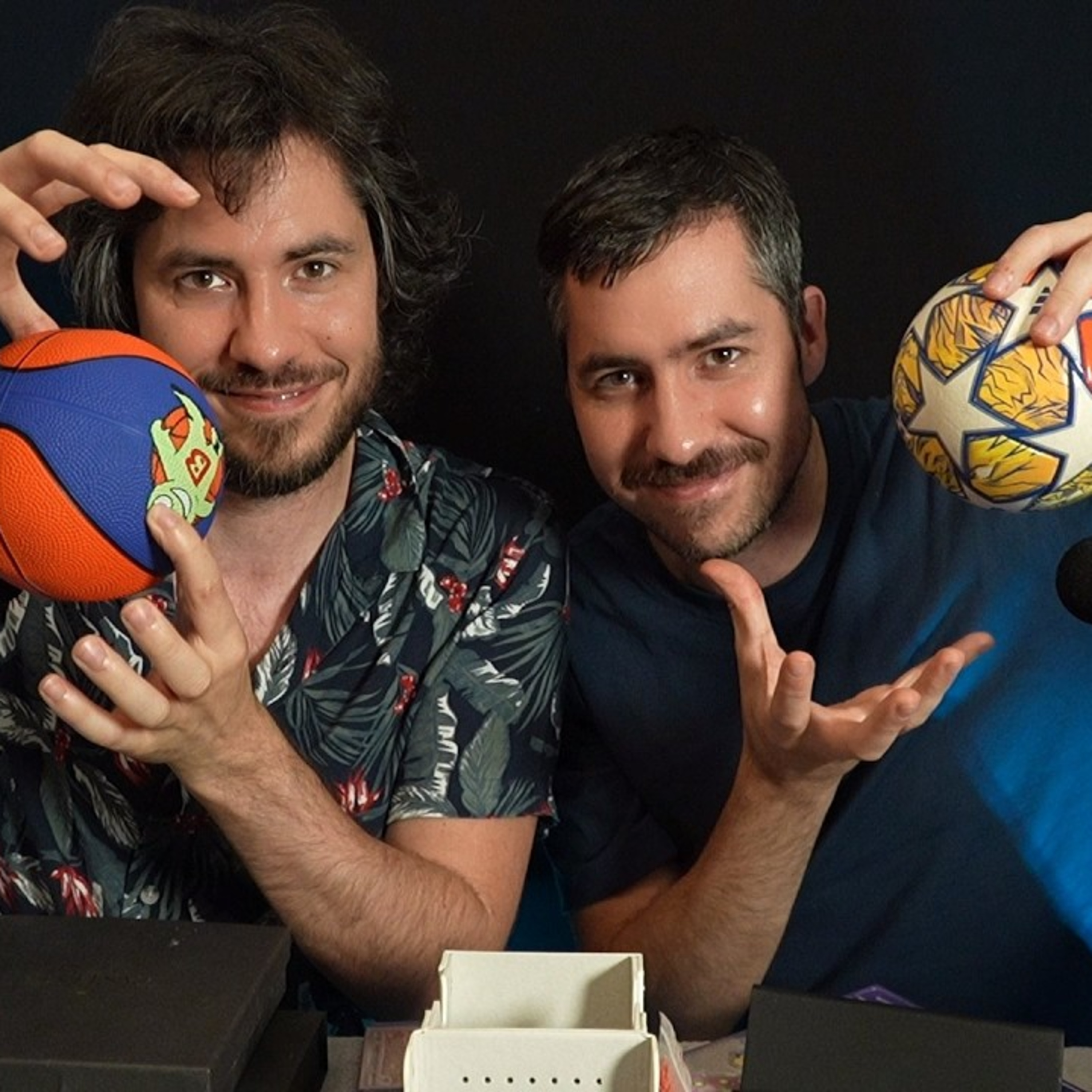 ASMR DUO TAPPING avec mon frère jumeau cover art