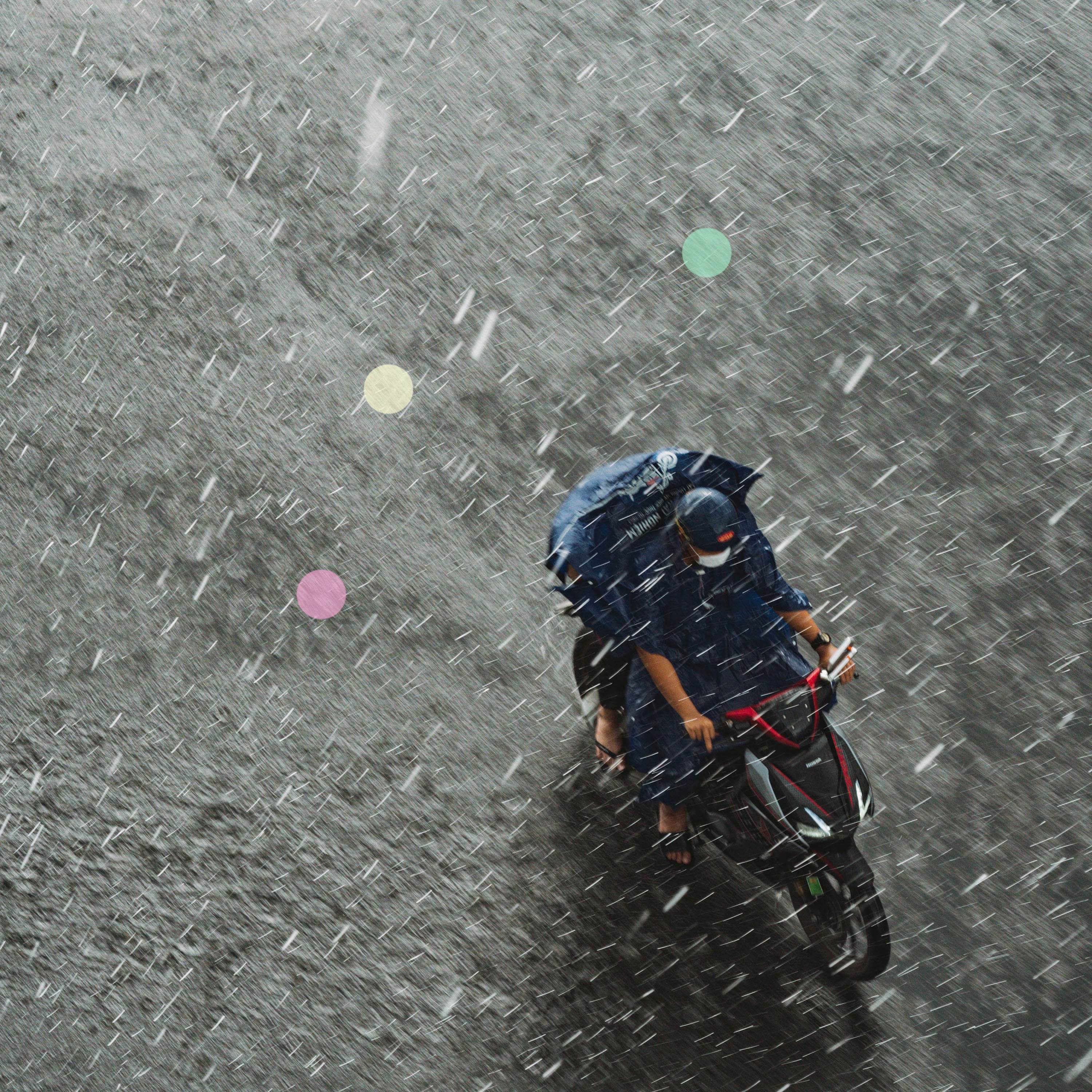 Pluie de mousson à 3h du matin à Hô Chi Minh-Ville cover art