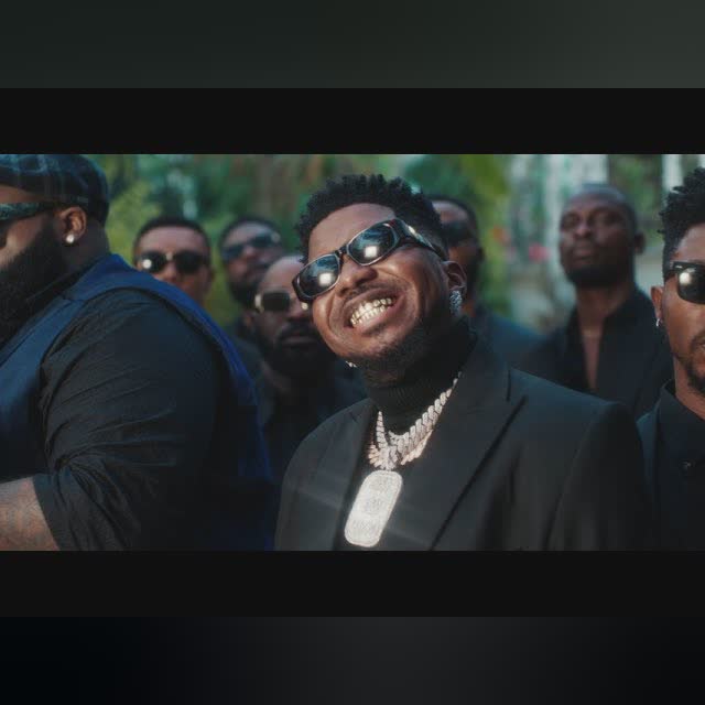 Skiibii - Baddest Boy (Remix)(Official Video) ft. Davido cover art