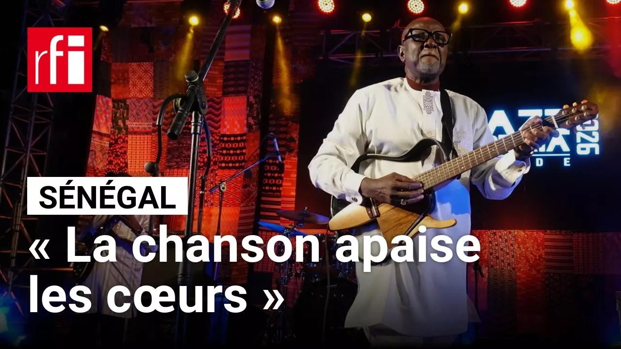 Sénégal : « La chanson contribue à l'apaisement des coeurs, à sensibiliser » (Ismaël Lô) cover art