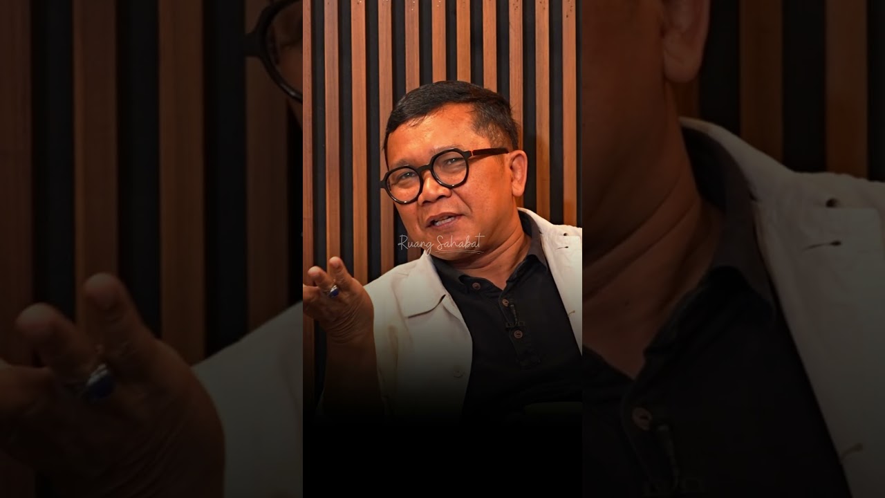 MAHFUD MD TIDAK PERNAH "NYENTIL" ARIE SUJITO cover art