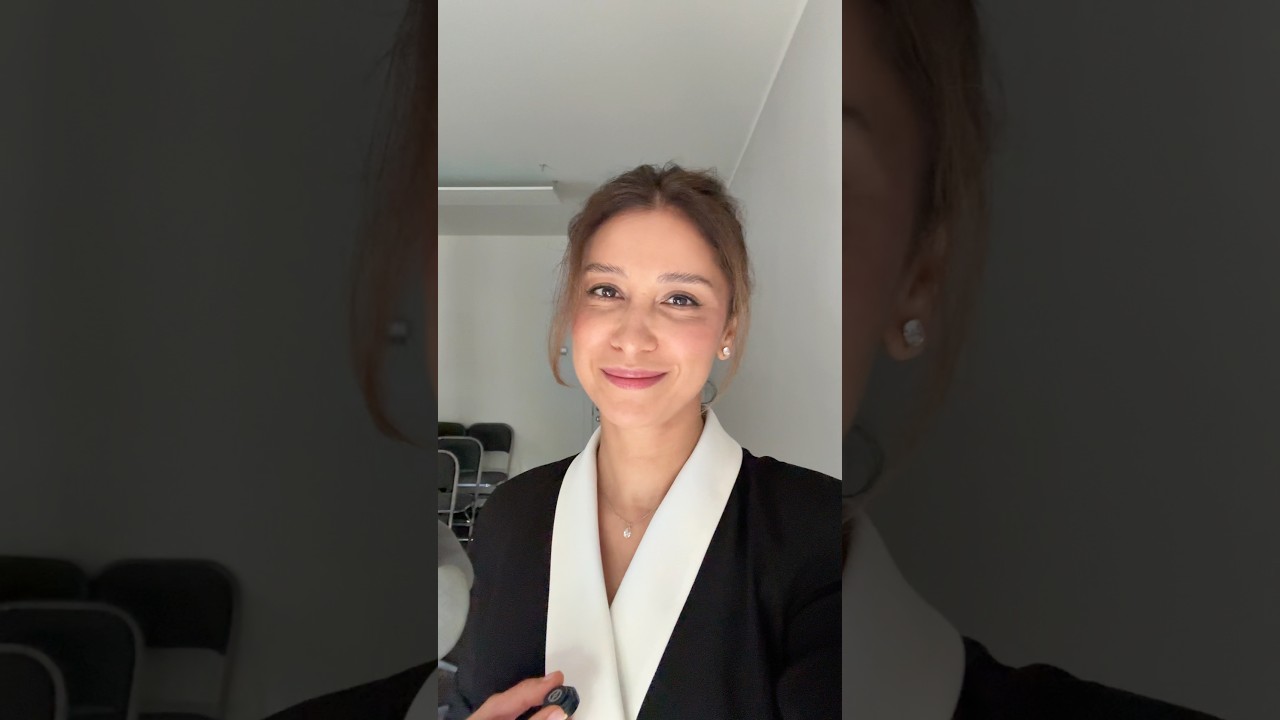На ваше устройство пришло уведомление от Равшаны Курковой 📱 cover art