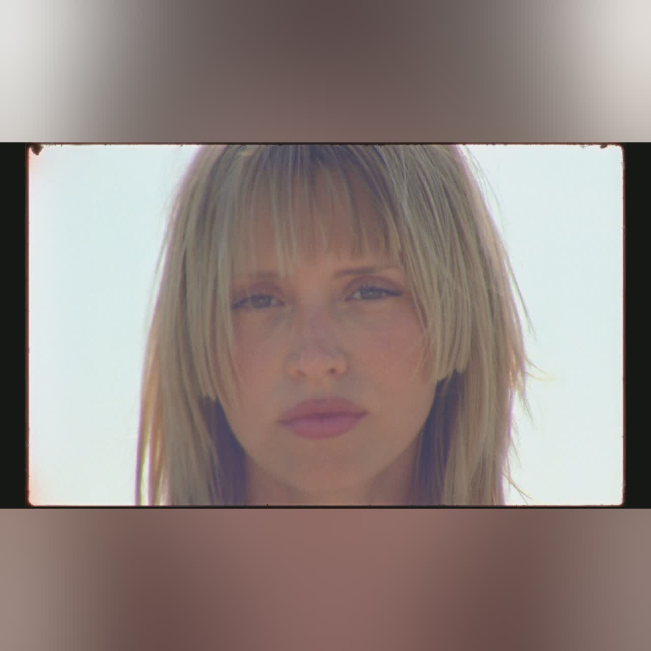 Angèle - Une seule vie (Official Video) cover art