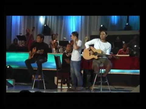 TAK ADA YANG BISA Live cover art