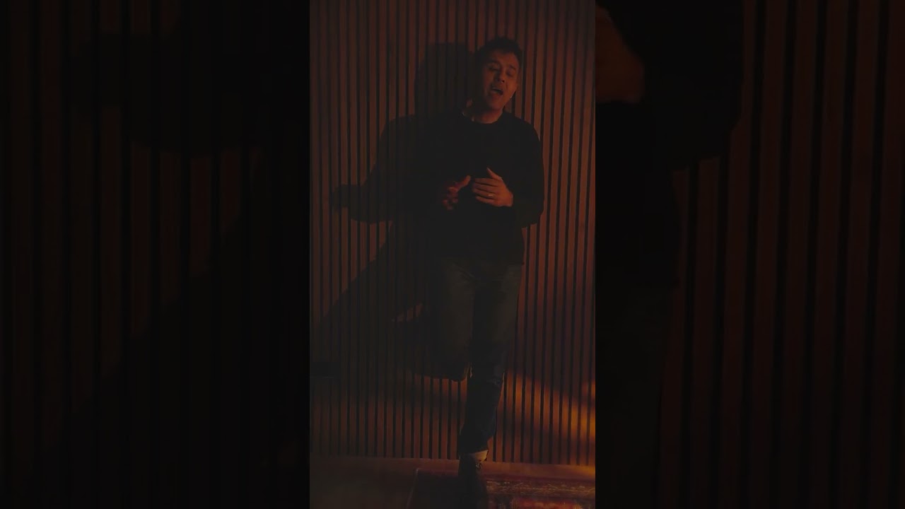 ومشيت ورا إحساسي مشيت.. وساعات كسبان وساعات خسران cover art