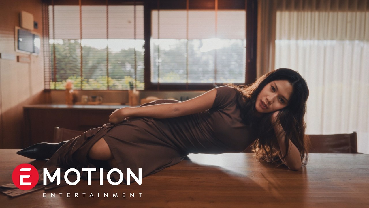Maisha Kanna - Telat! (Official Music Video) cover art