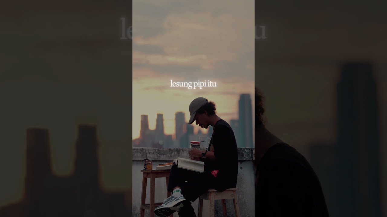 Lesung pipi lirik senja cover art