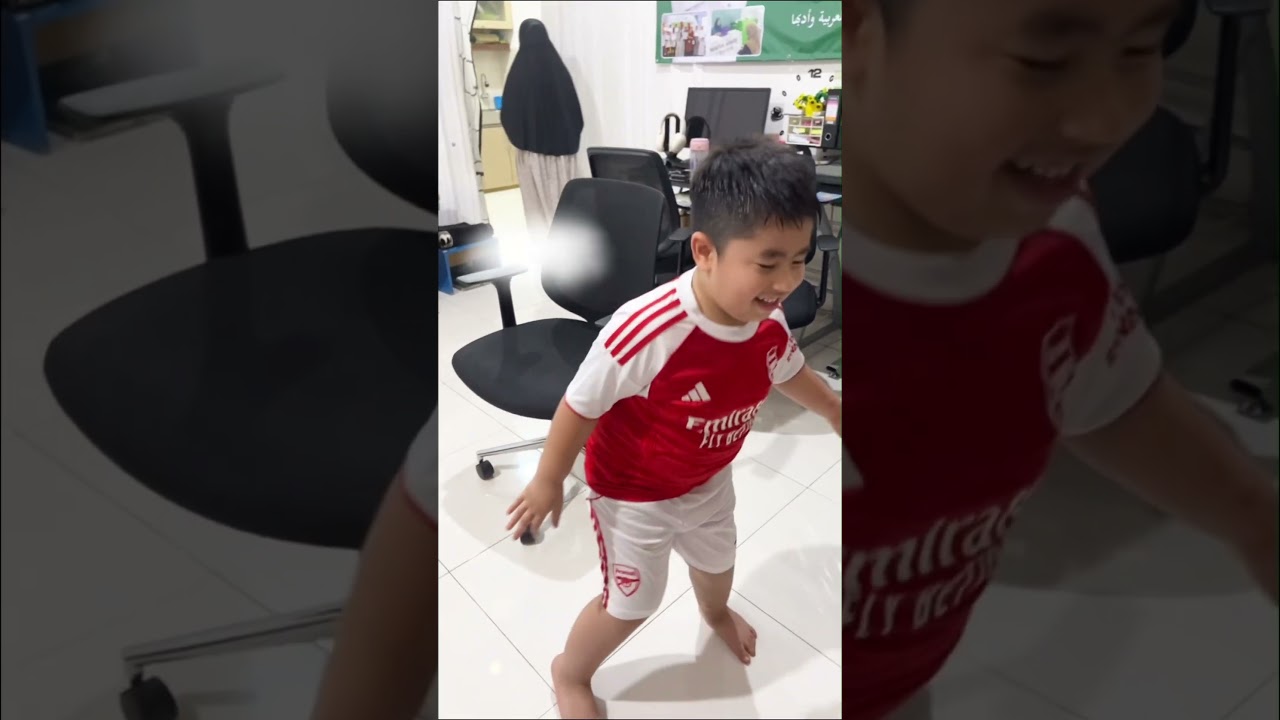 SULAIMAN SUKA BANGET JOGET cover art
