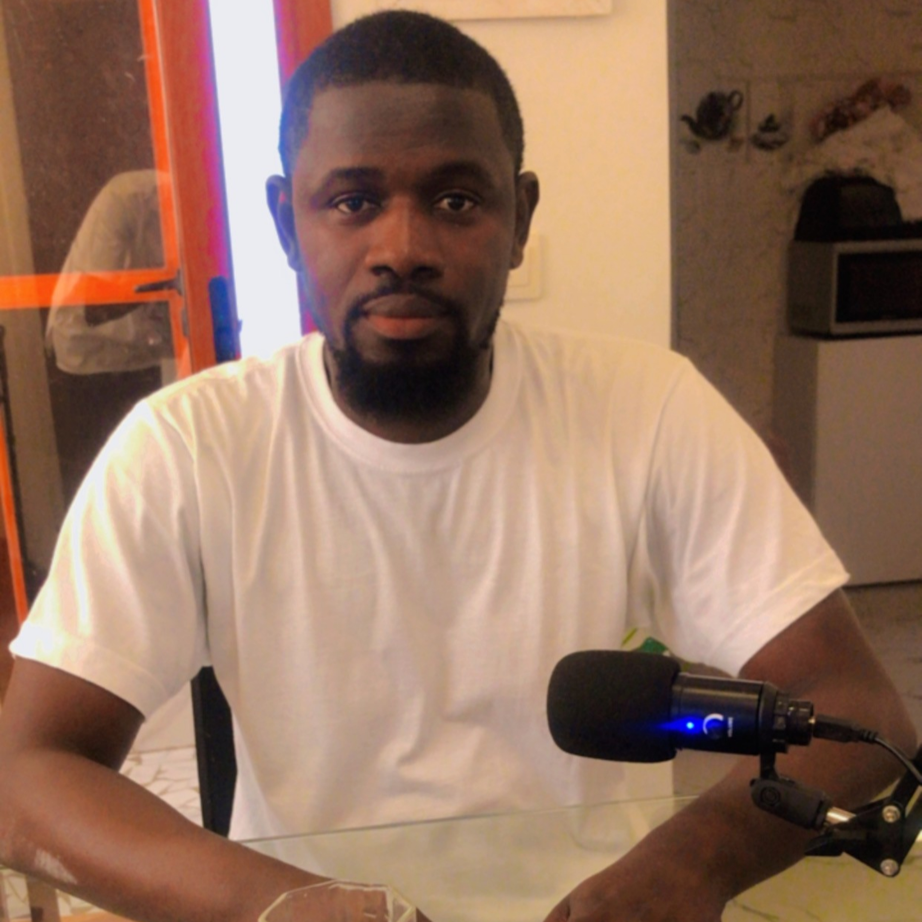 LA VOIX DE LA TECHNOLOGIE EN WOLOF : Eladji Ibrahima Diago Et Le Langage Woloftech cover art