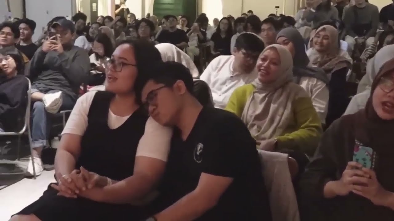 "Gaze" Adhitia Sofyan live in Bandung cover art