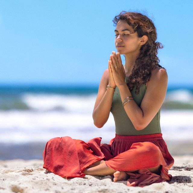 10 Min Guided Meditation to Let Go & Relax | Ocean Visualization To Calm the Mind cover art