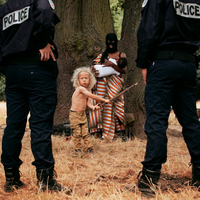 La main cover art