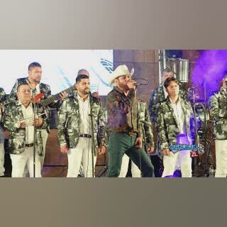 Mi Enemigo El Amor (En Vivo 2017) cover art