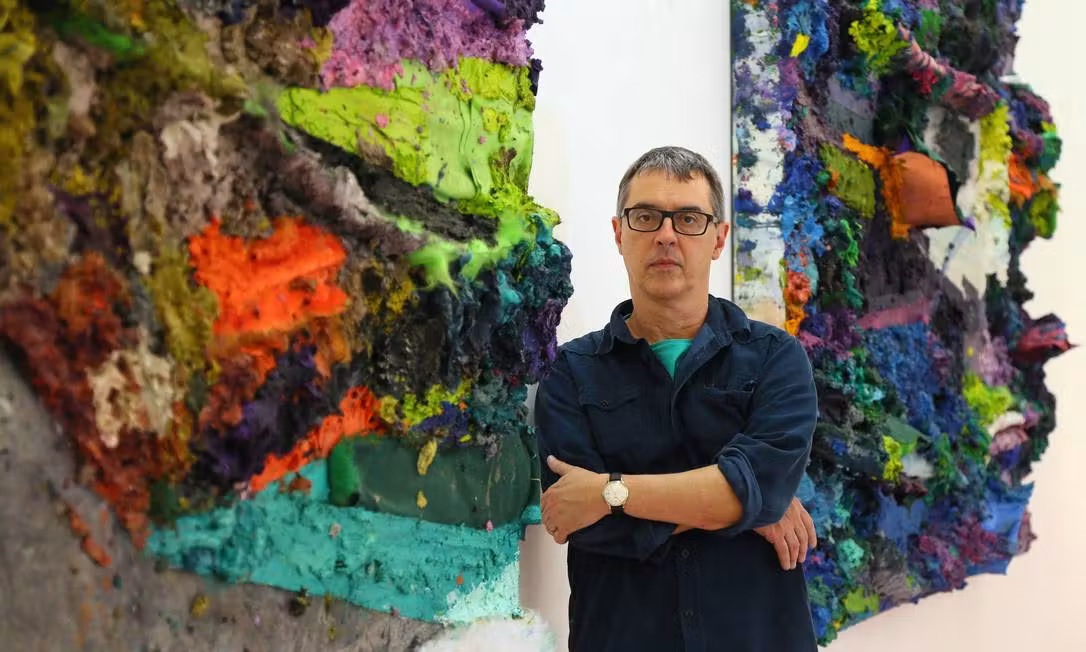 'Vou tentando achar meu caminho em tudo que faço', diz Nuno Ramos sobre arte e escrita cover art