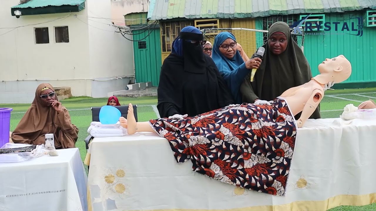WANKAN GAWA DA SUTURA A AIKACE - MALAMA FATIMA BINT LAMINU & MALAMA RAHMATU MUSA SANI cover art