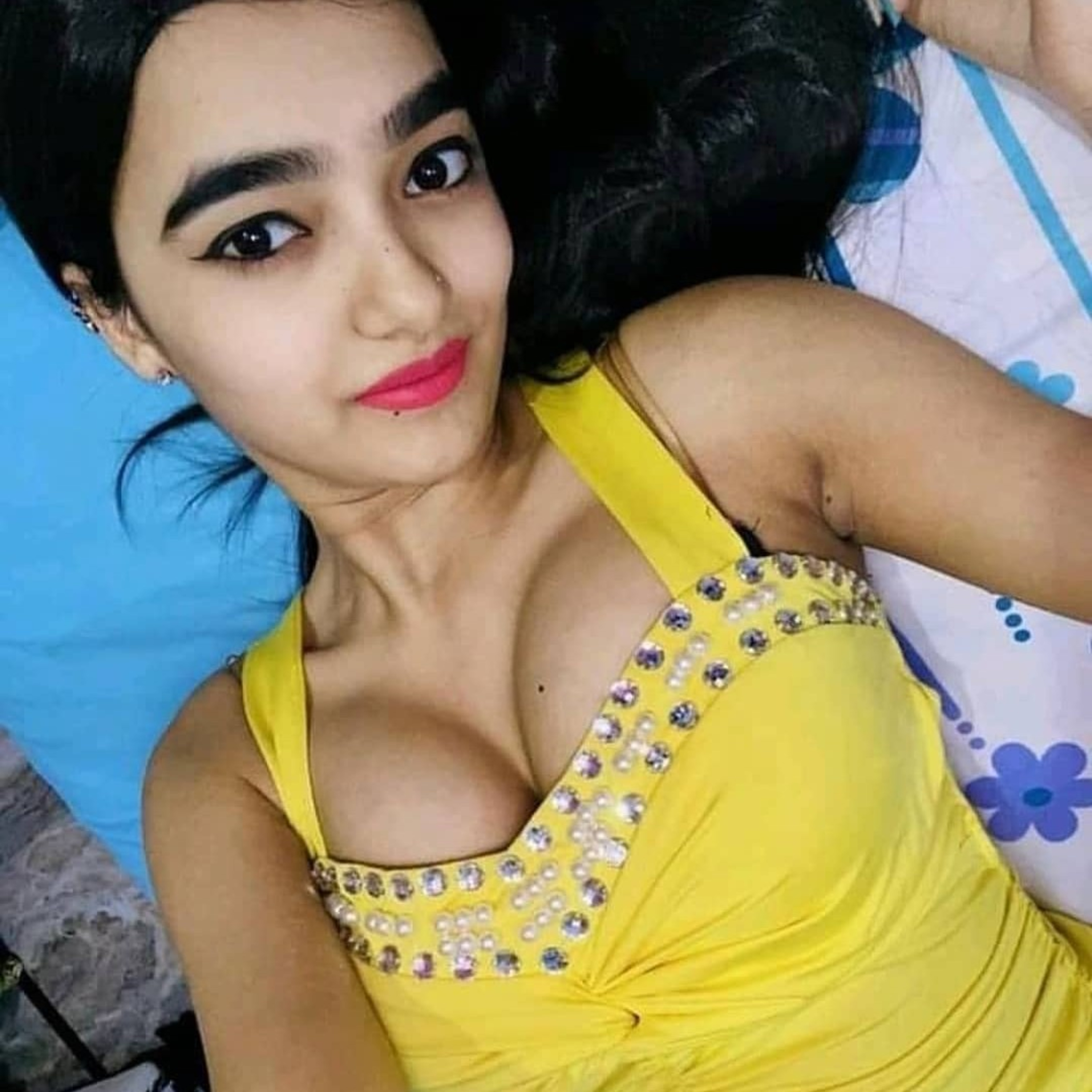🔥😈💋 18 saal ki kuwari ladki sexy story 🔥😈🔞 cover art