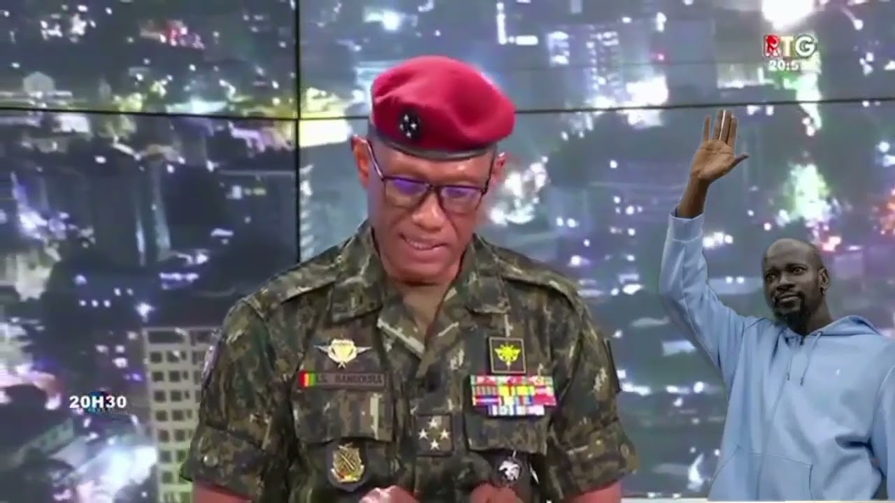 🔴 #GUINÉE : l'armée rassure après le départ de Président cover art