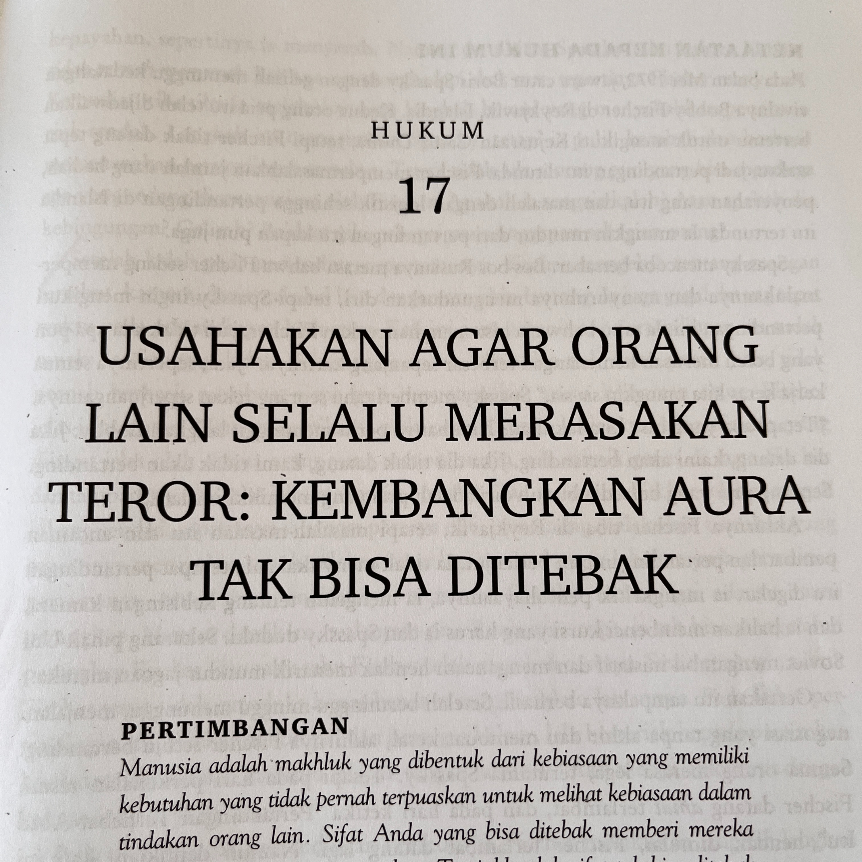 Hukum 17 - Usahakan Agar Orang Lain Selalu Merasakan Teror - Kembangkan Aura Tidak Bisa Ditebak _48 Hukum Kekuasaan by Robert Greene_Audiobook Bahasa Indonesia cover art
