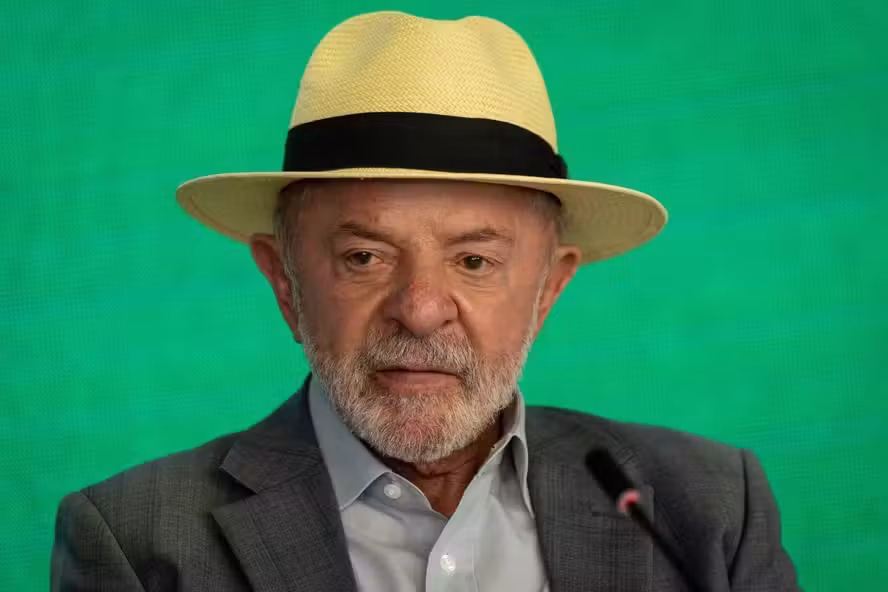 Lula diz que Vorcaro corrompeu com 'dinheiro e orgia' cover art