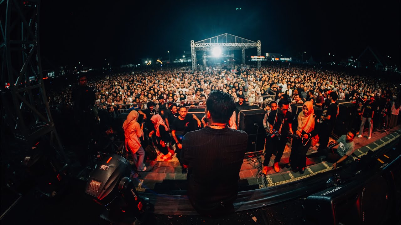 ADA Band - Tak Semudah Itu (Live HUT Sumbawa Barat) cover art