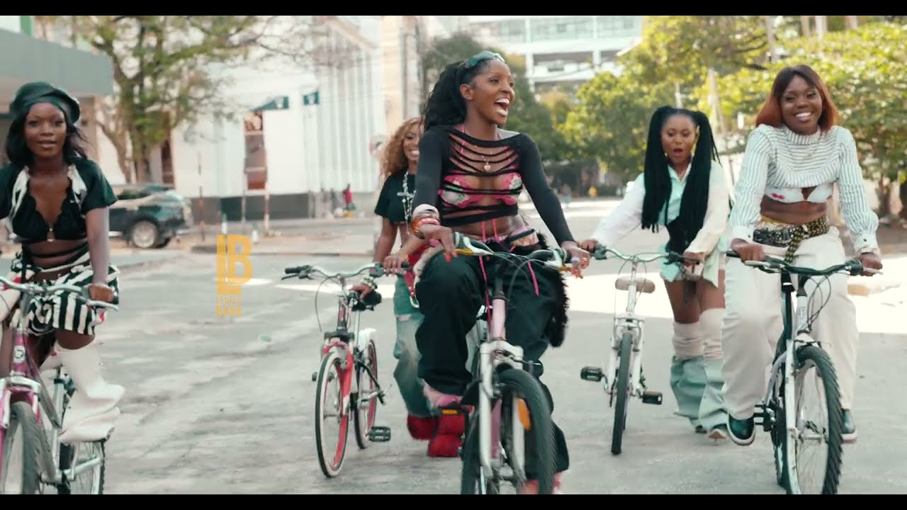 Phina - Saladi (Official Performance Video) cover art