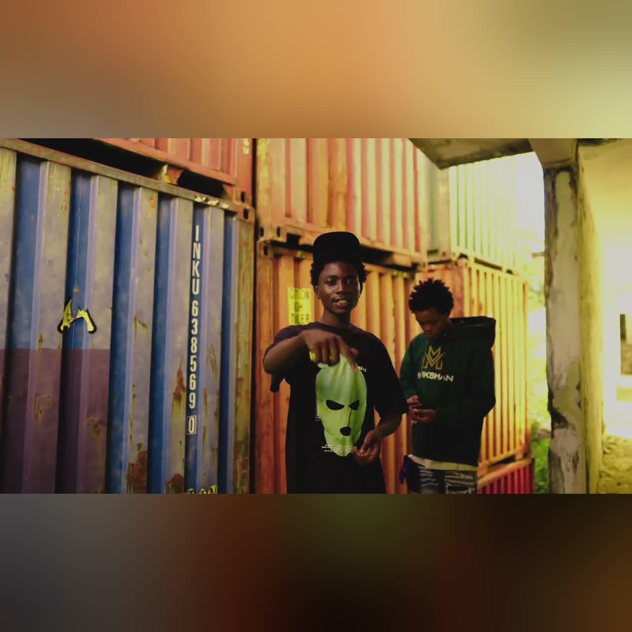KAA LA MOTO x MAKAMANDA (KAMANDA BUSHY) - HATUFANANI(OFFICIAL VIDEO) cover art
