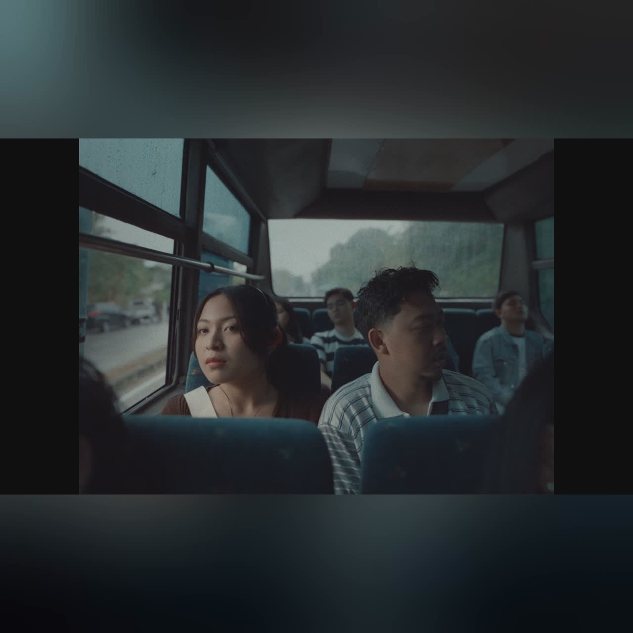 Bernadya, Pamungkas - Lebih Beruntung Sedikit (Official Video) cover art