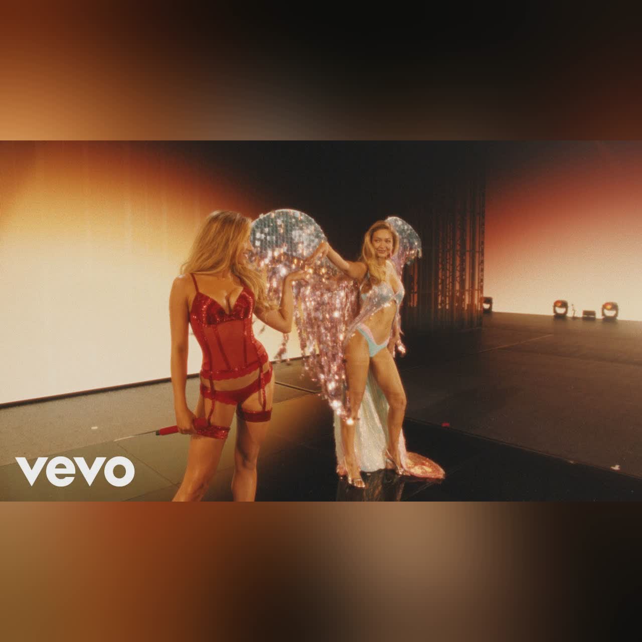 Tate McRae - 2026 Victoria's Secret Fashion Show Performance cover art